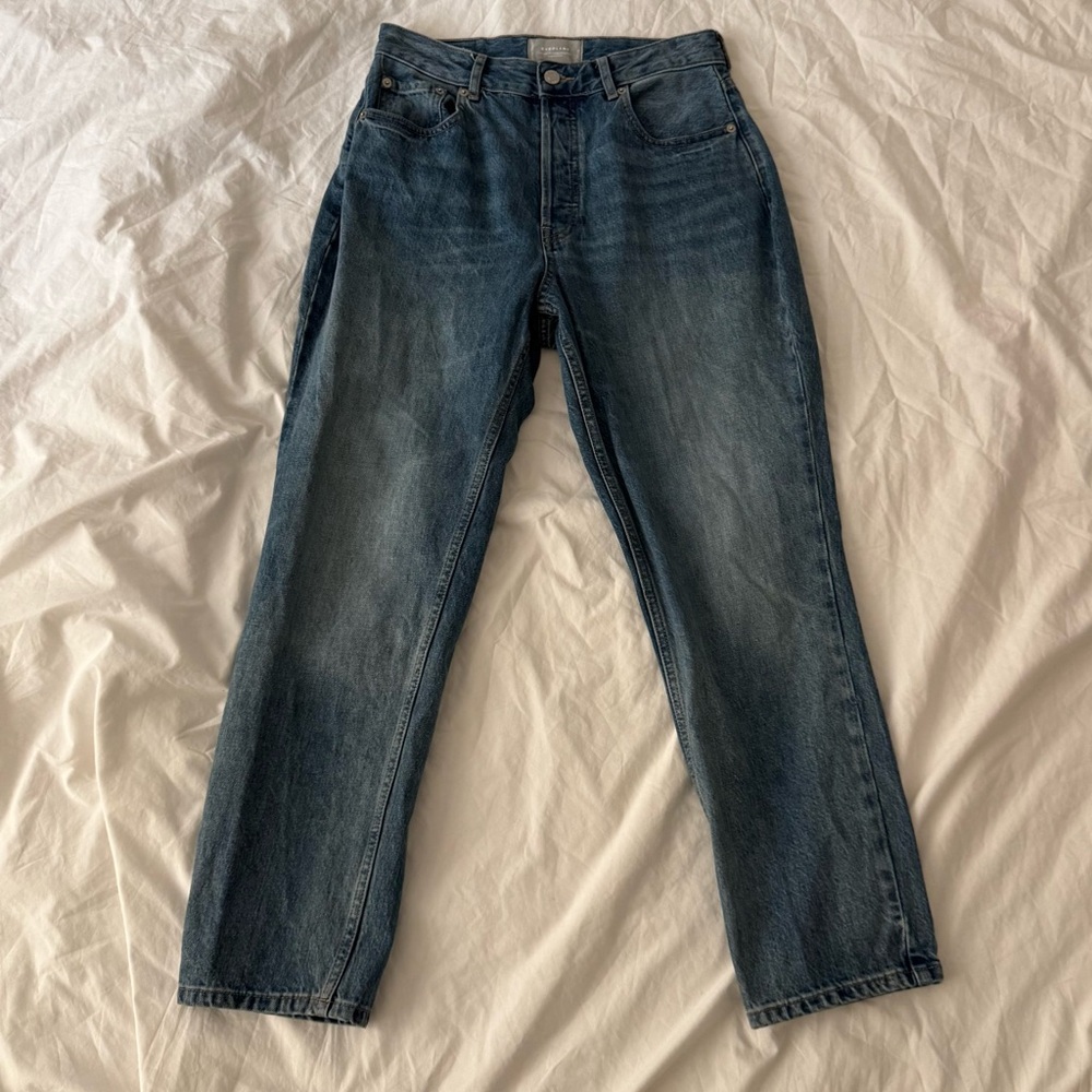 Everlane The Curvy ‘90s Cheeky Jean